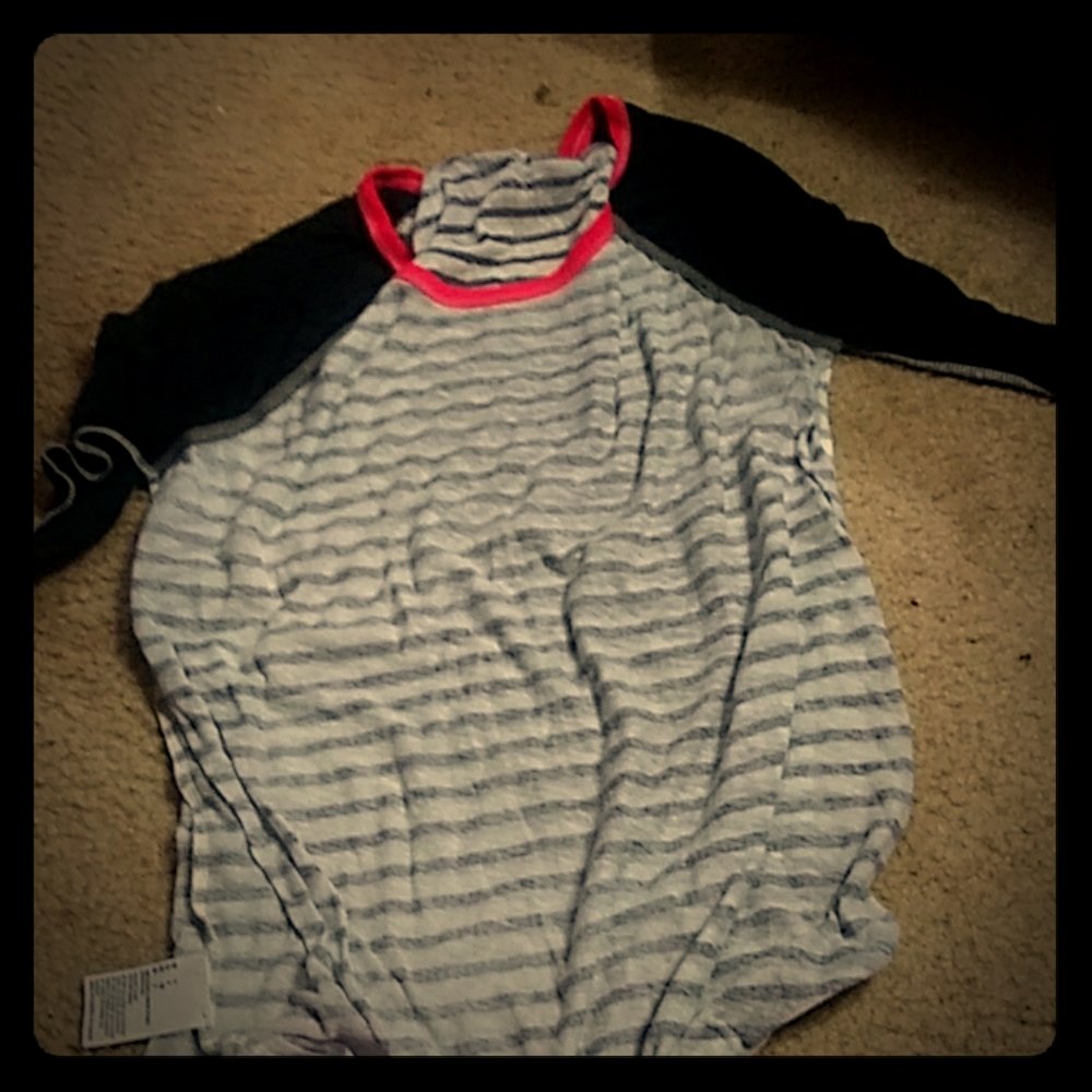 3/4 length sleeve shirt